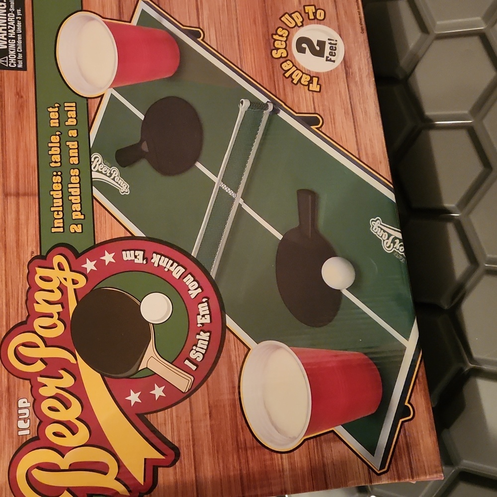 IPartyHard Party Game Beer Pong Table, Net ,2 Paddles and Ball BRAND NEW